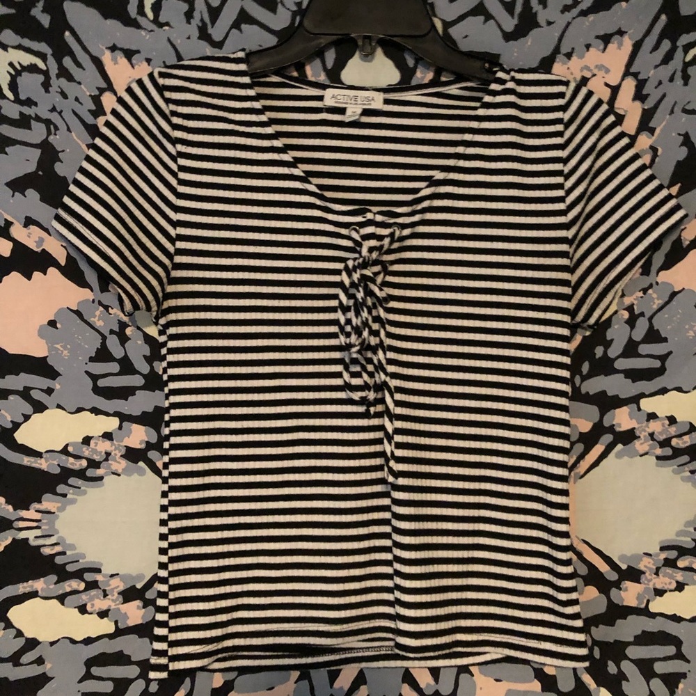 Active USA short sleeved striped shirt size Medium